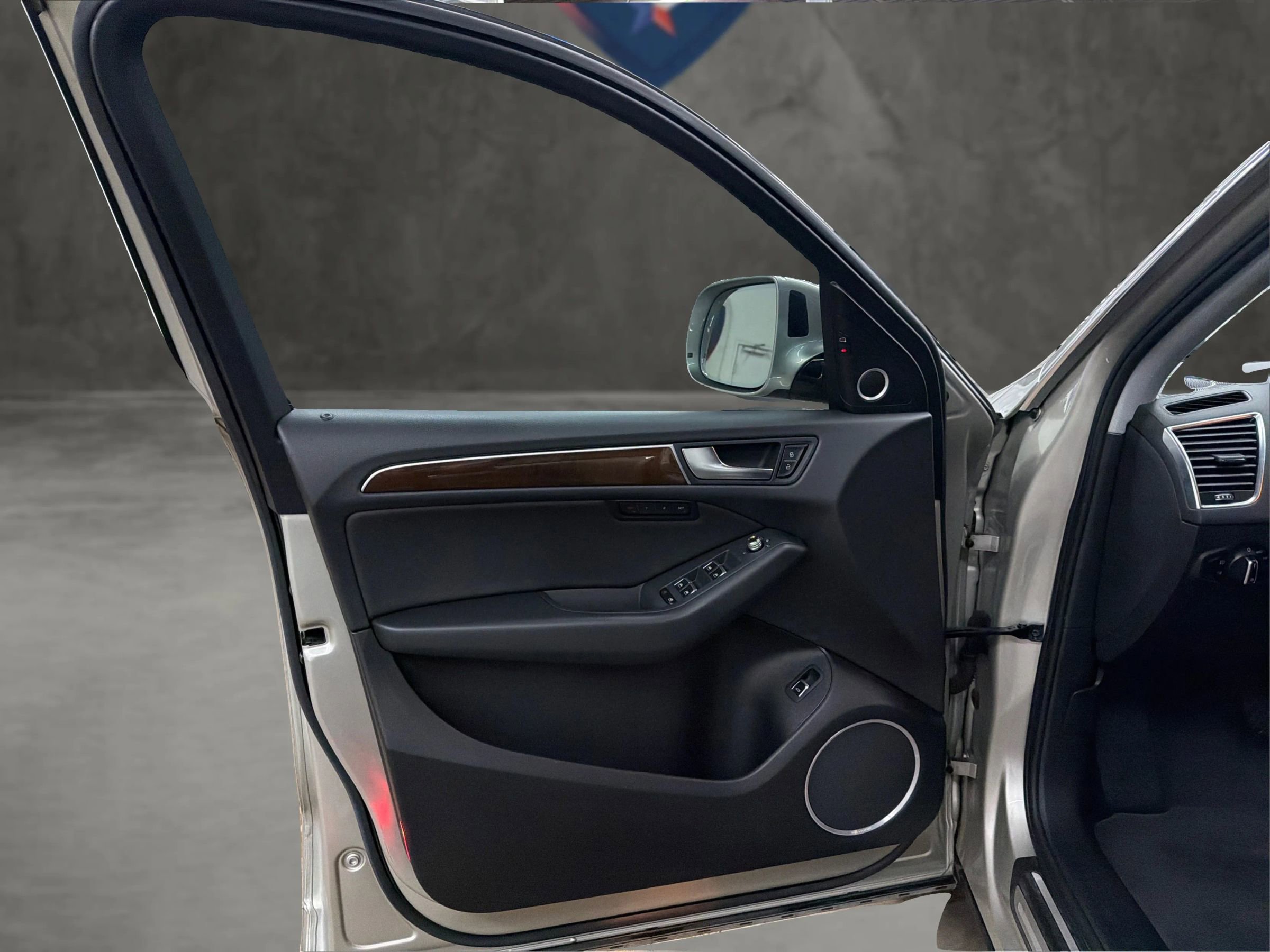 Used 2016 Audi Q5 3.0T Prestige image 41