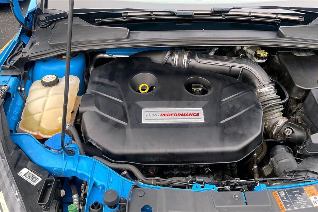 Used 2017 Ford Focus RS AWD/4WD image 9