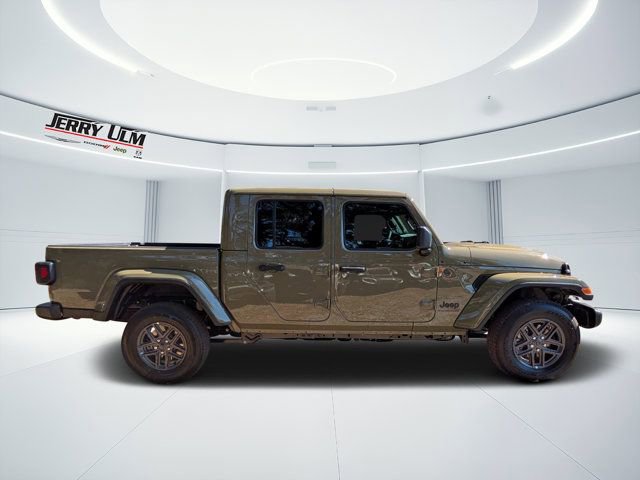 New 2025 Jeep Gladiator Sport image 2