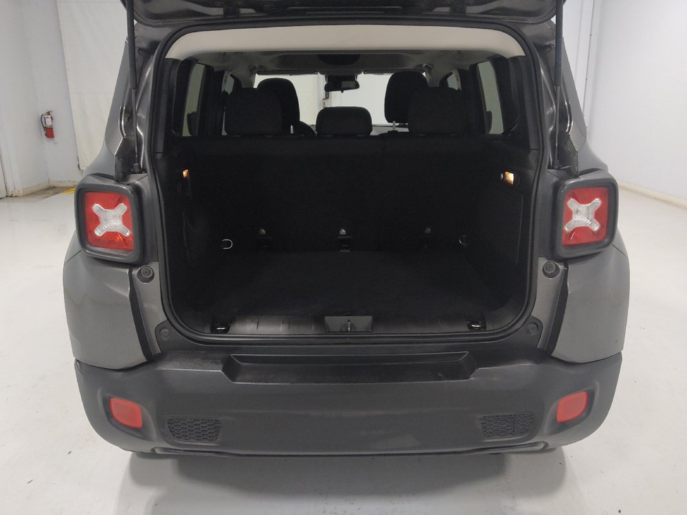 Used 2016 Jeep Renegade Latitude w/ Cold Weather Group AWD/4WD image 29