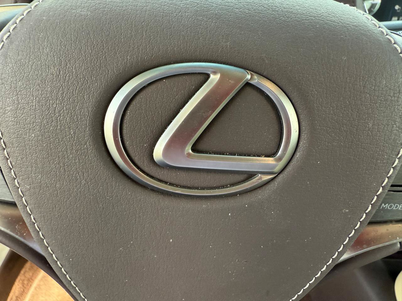 Used 2018 Lexus LS 500h AWD w/ Interior Upgrade Package image 29