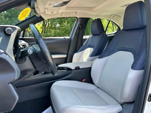 Used 2020 Lexus UX 250h w/ Premium Package AWD/4WD image 18