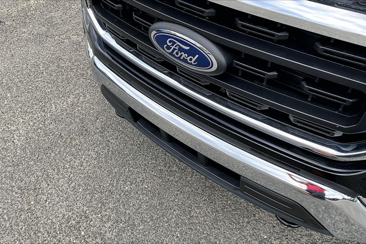 Certified 2022 Ford F150 XLT w/ Equipment Group 301A Mid AWD/4WD image 32