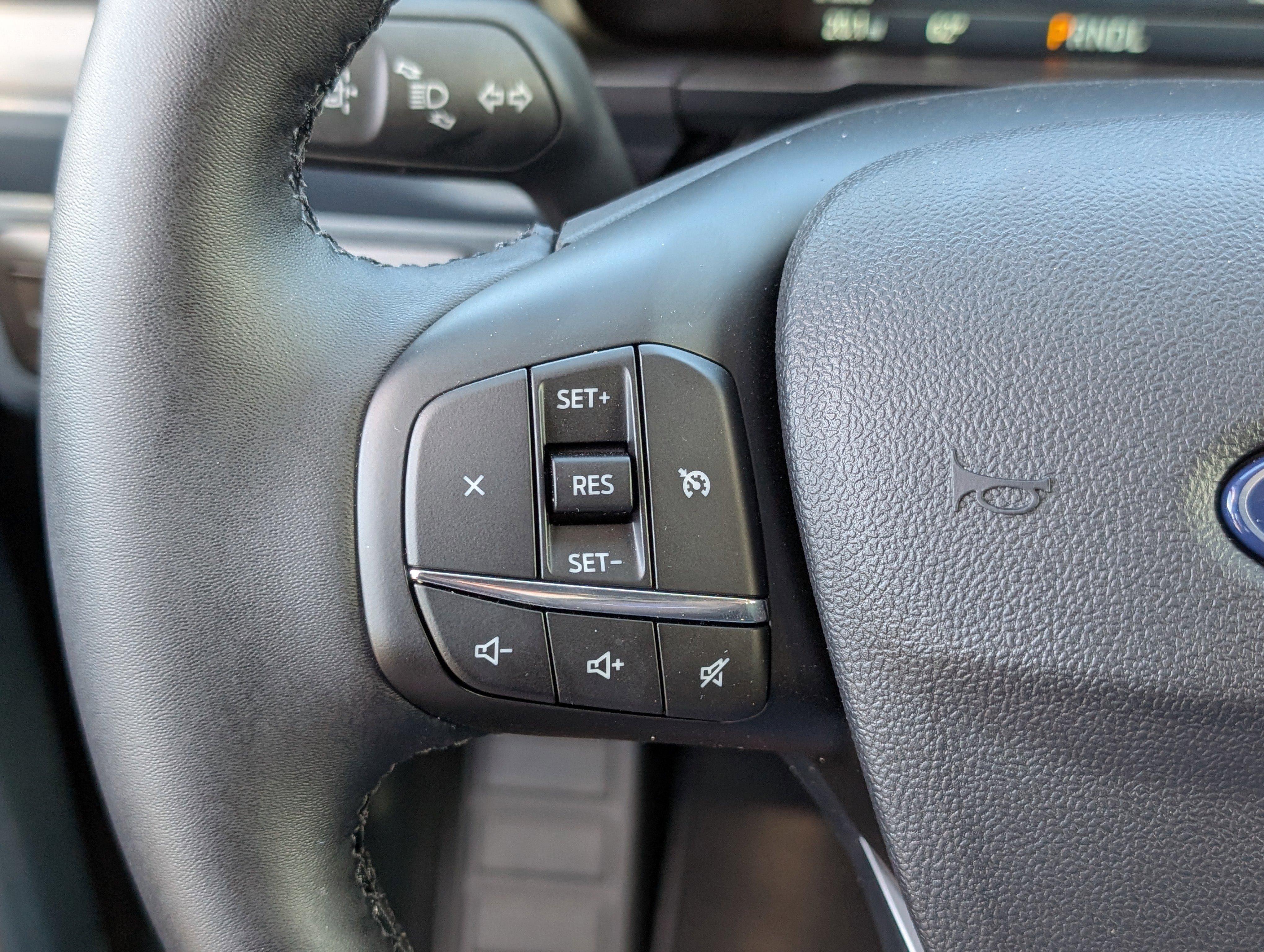 New 2025 Ford Maverick XLT w/ XLT Luxury Package image 18