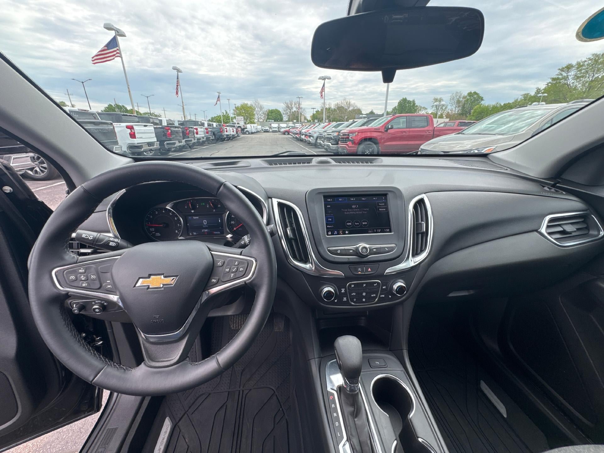 Used 2023 Chevrolet Equinox LT FWD image 15