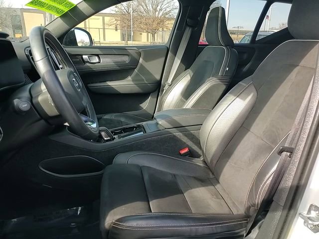 Used 2021 Volvo XC40 P8 Recharge w/ Advanced Package image 10