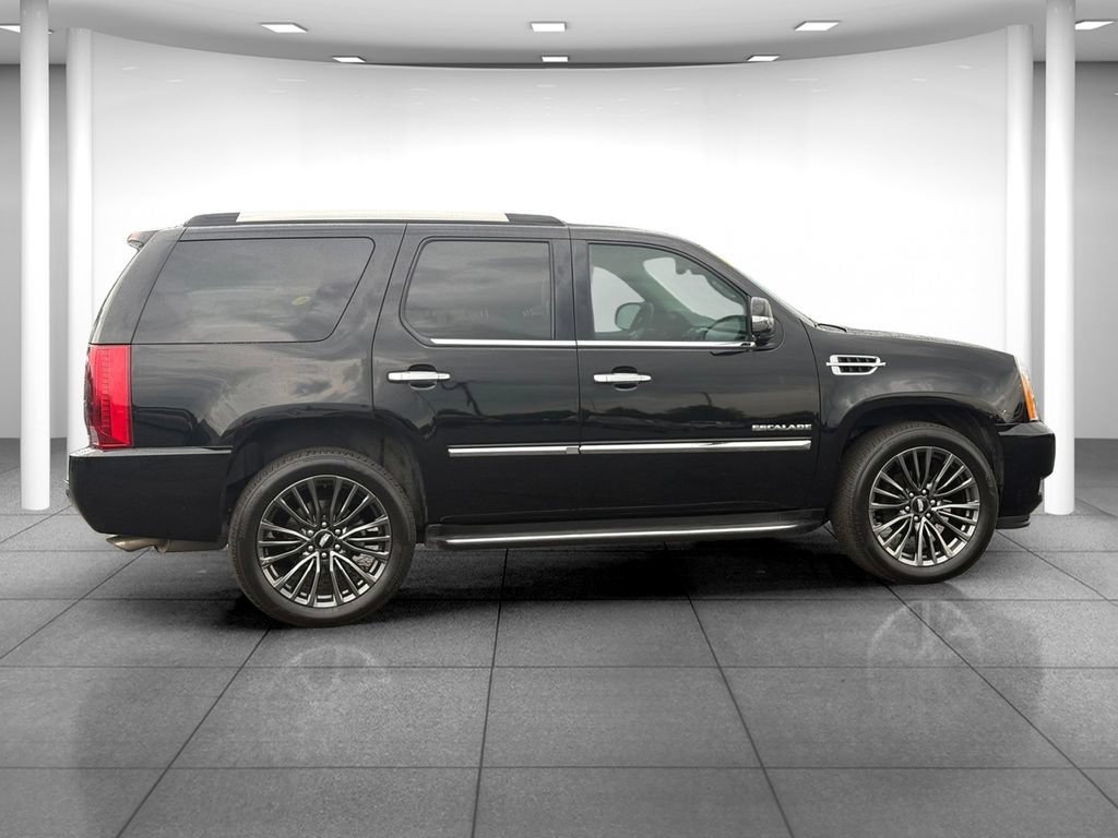 Used 2014 Cadillac Escalade Luxury AWD/4WD image 8