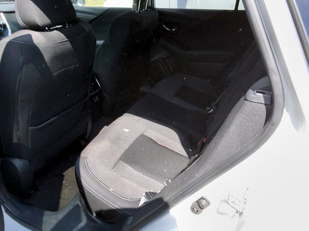 Used 2024 Subaru Outback Premium AWD/4WD image 13