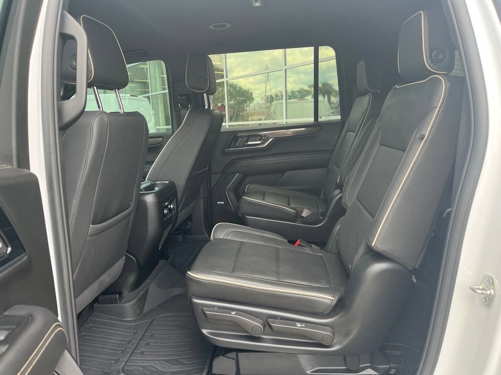 Used 2025 GMC Yukon XL Elevation RWD image 12
