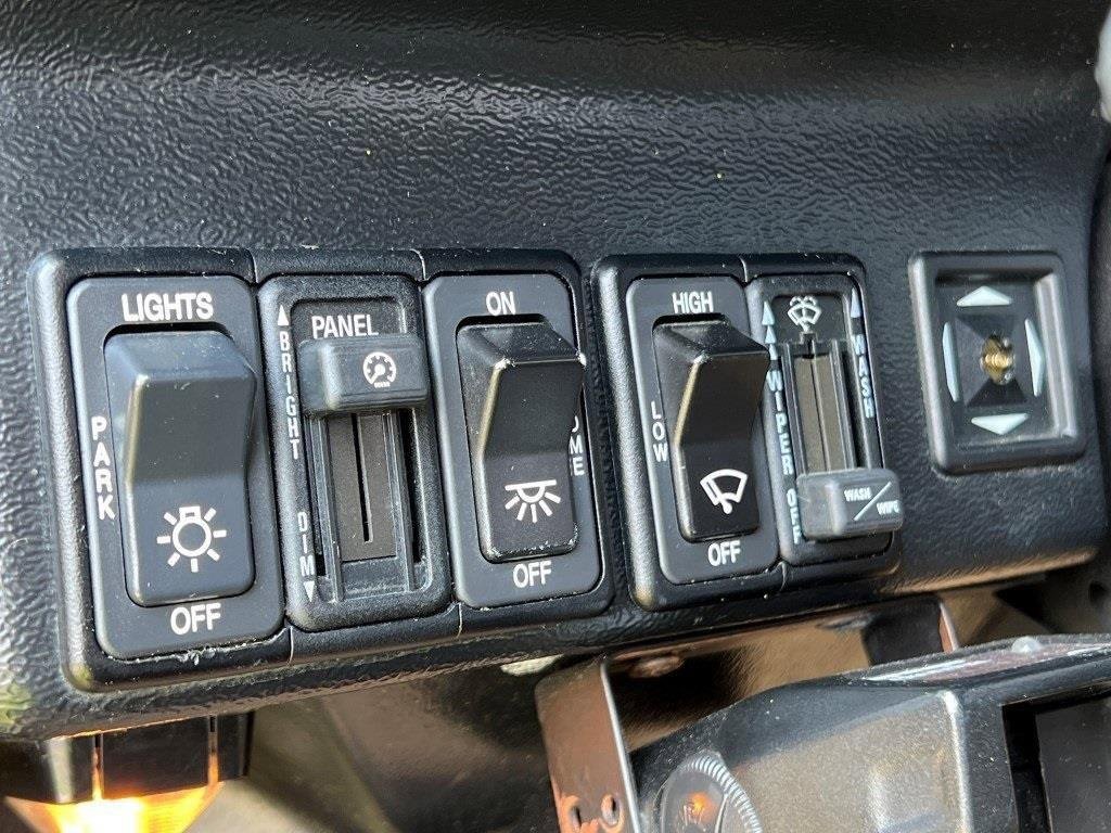 Used 1999 HUMMER H1 4-Door Open Top image 29