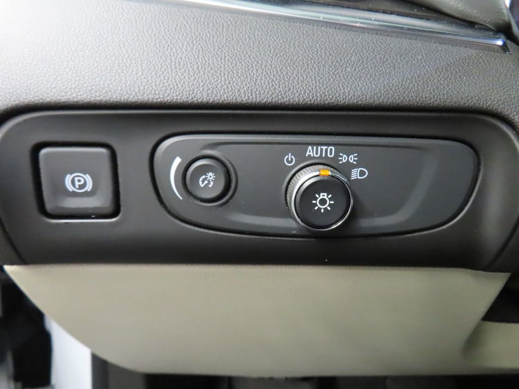Used 2019 Buick Enclave Essence image 46
