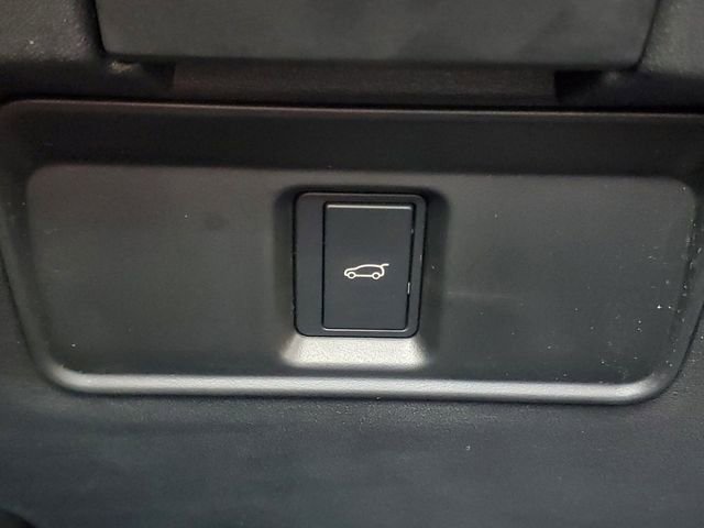 Certified 2025 Land Rover Discovery Sport Dynamic SE image 35