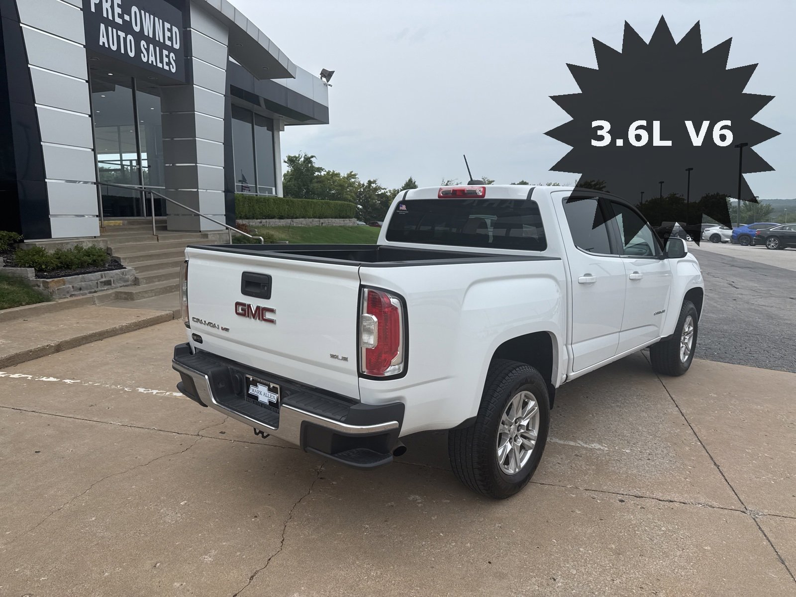 Used 2019 GMC Canyon SLE image 3