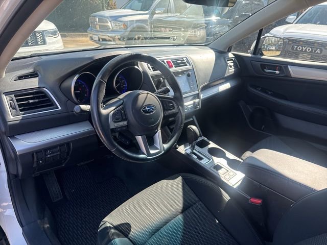 Used 2017 Subaru Outback 2.5i Premium w/ Popular Package #1 AWD/4WD image 19