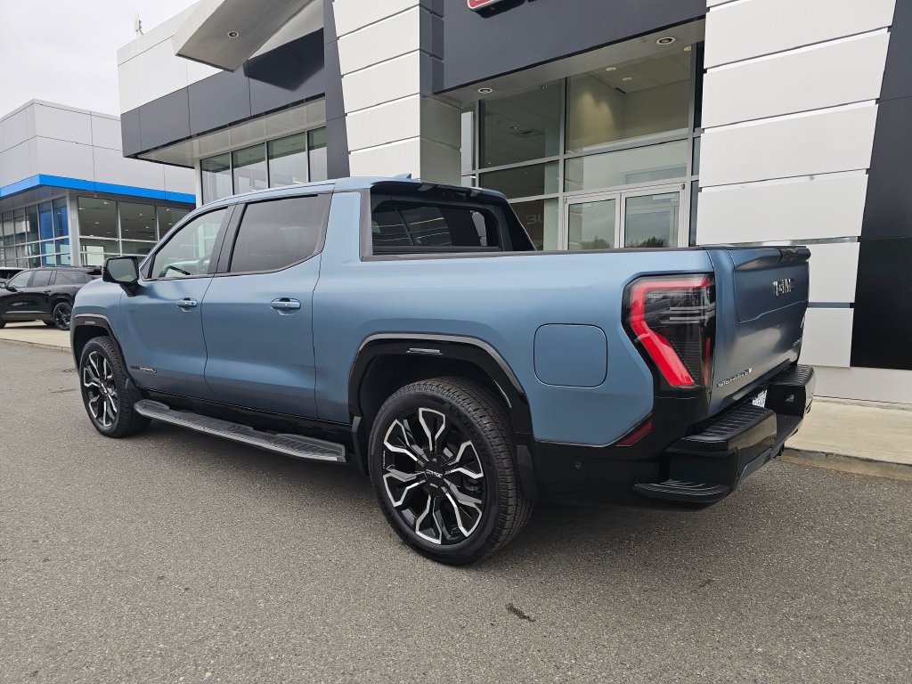 Used 2025 GMC Sierra EV Denali AWD/4WD image 5