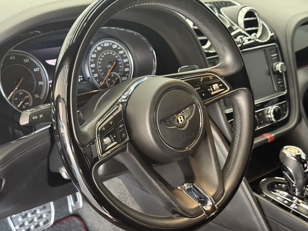 Used 2020 Bentley Bentayga Speed AWD/4WD image 12