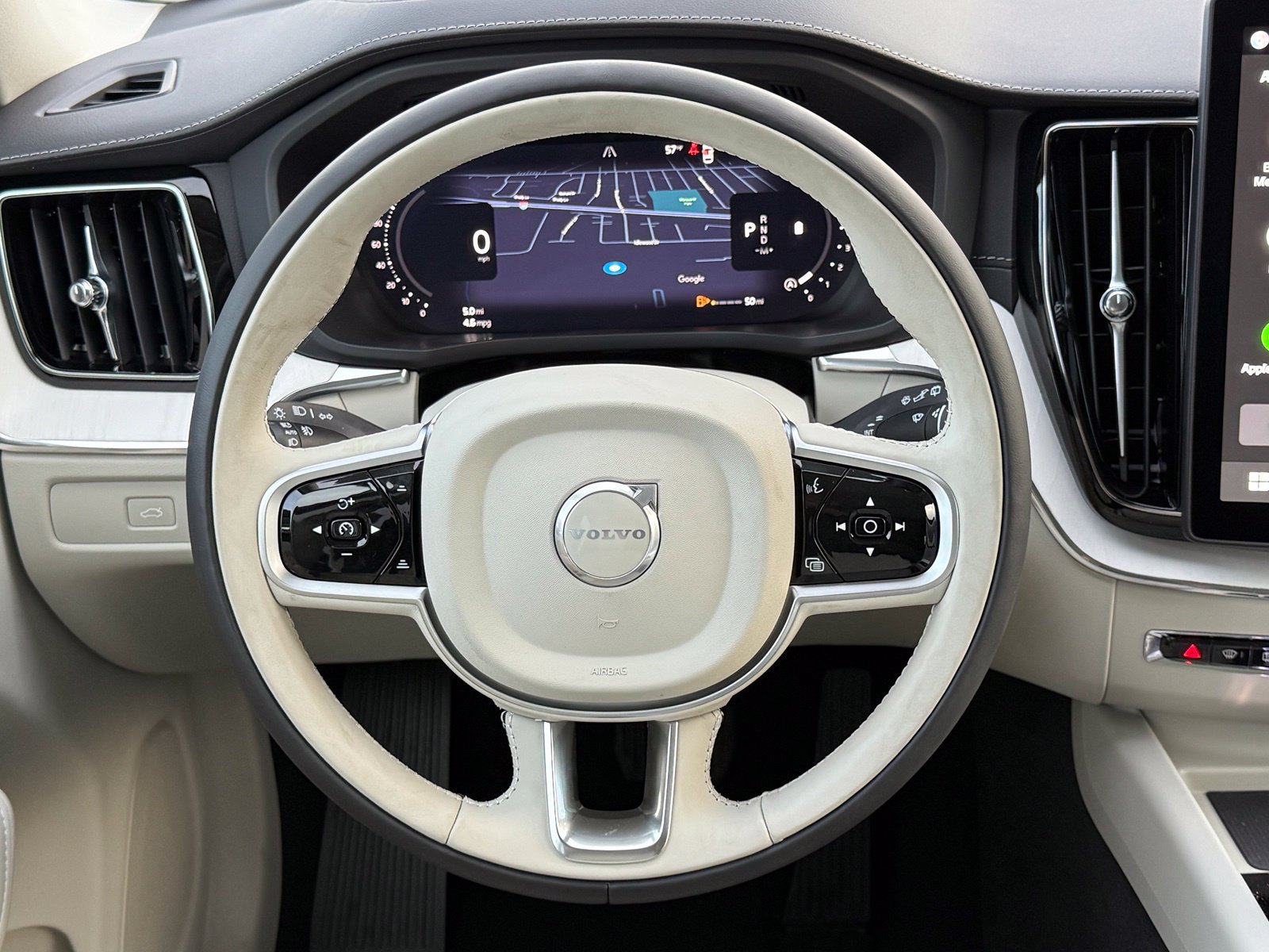 New 2026 Volvo XC60 B5 Ultra w/ Protection Package Premier AWD/4WD image 31