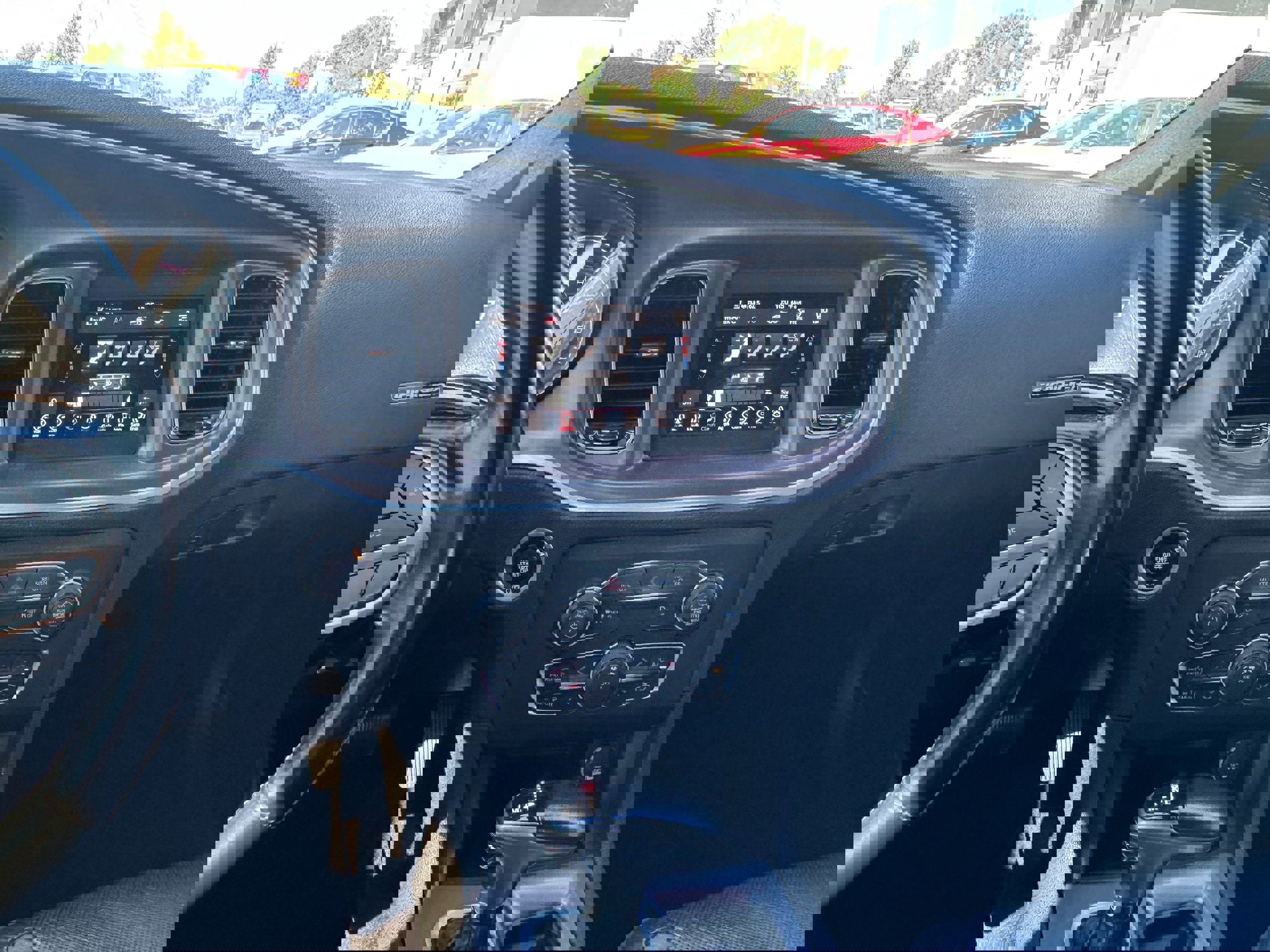 Used 2020 Dodge Charger SXT w/ Leather Interior Group image 9