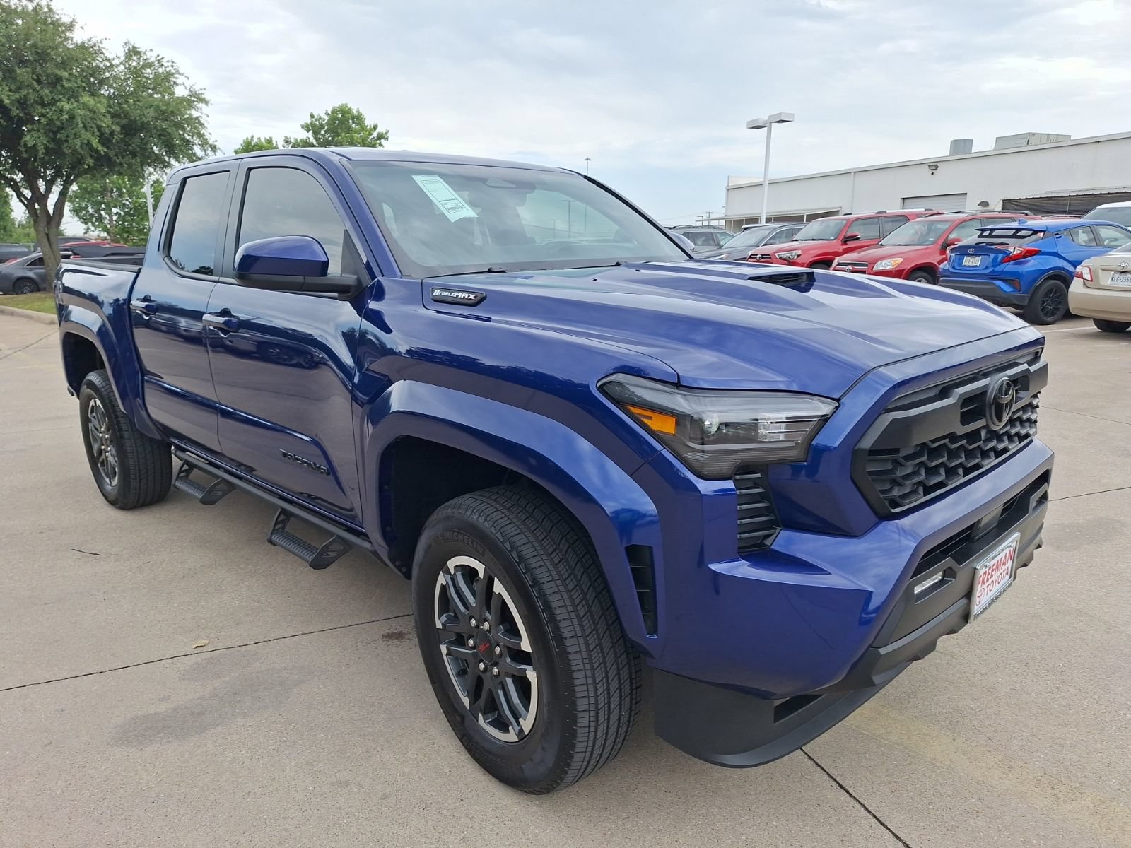 Used 2025 Toyota Tacoma TRD Sport AWD/4WD image 8