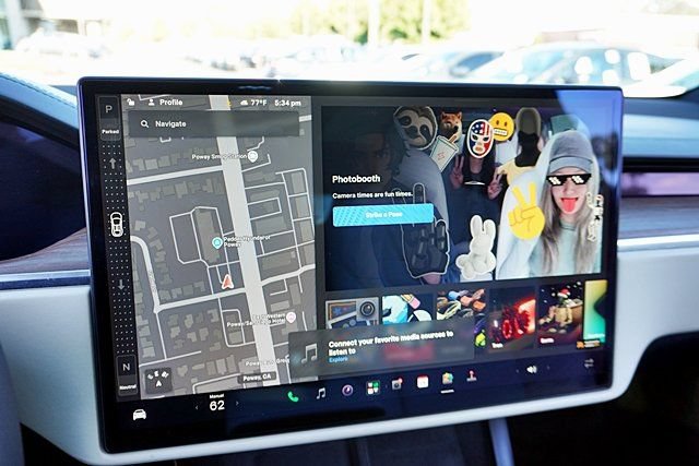 Used 2023 Tesla Model X AWD/4WD image 33