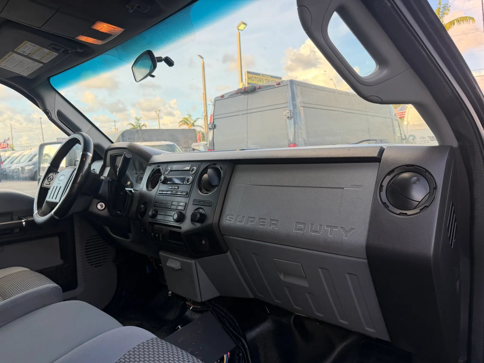 Used 2015 Ford F350 4x4 Crew Cab DRW Super Duty w/ Power Equipment Group image 19