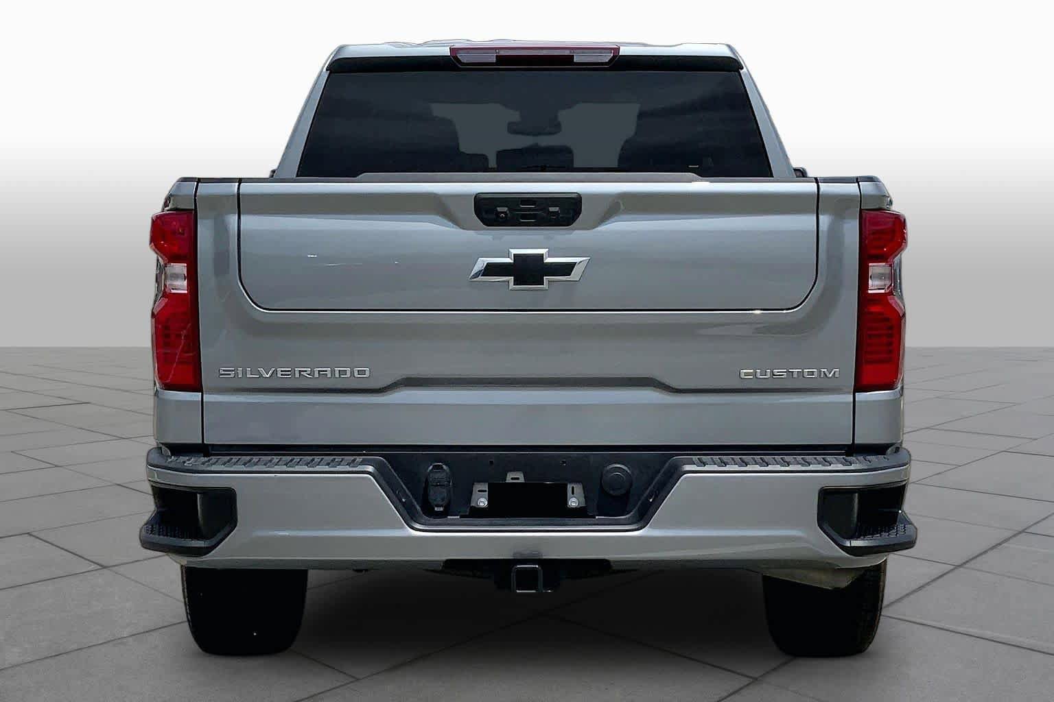 Used 2023 Chevrolet Silverado 1500 Custom RWD image 5