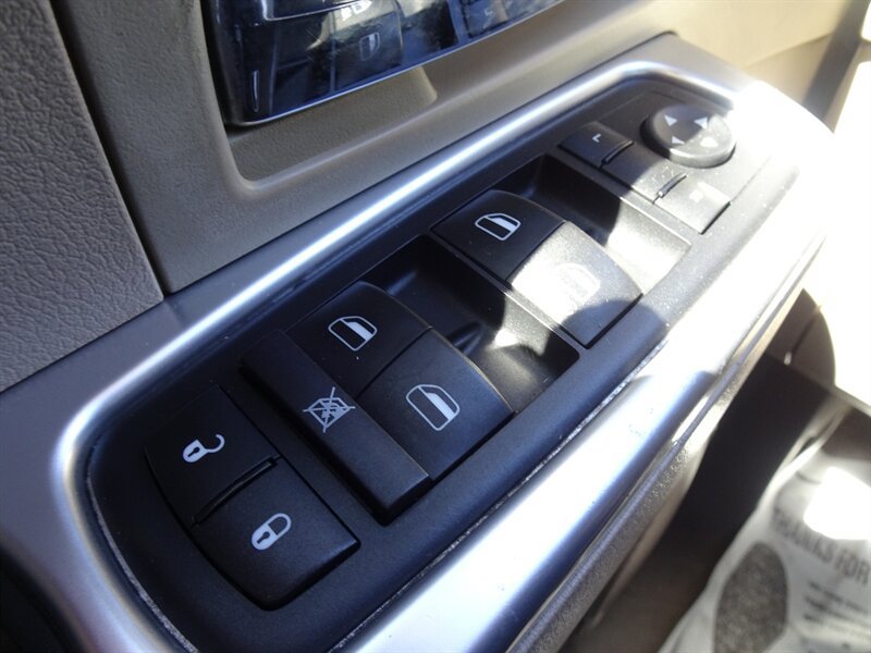 Used 2010 Jeep Liberty Limited w/ Tire & Wheel Group AWD/4WD image 20