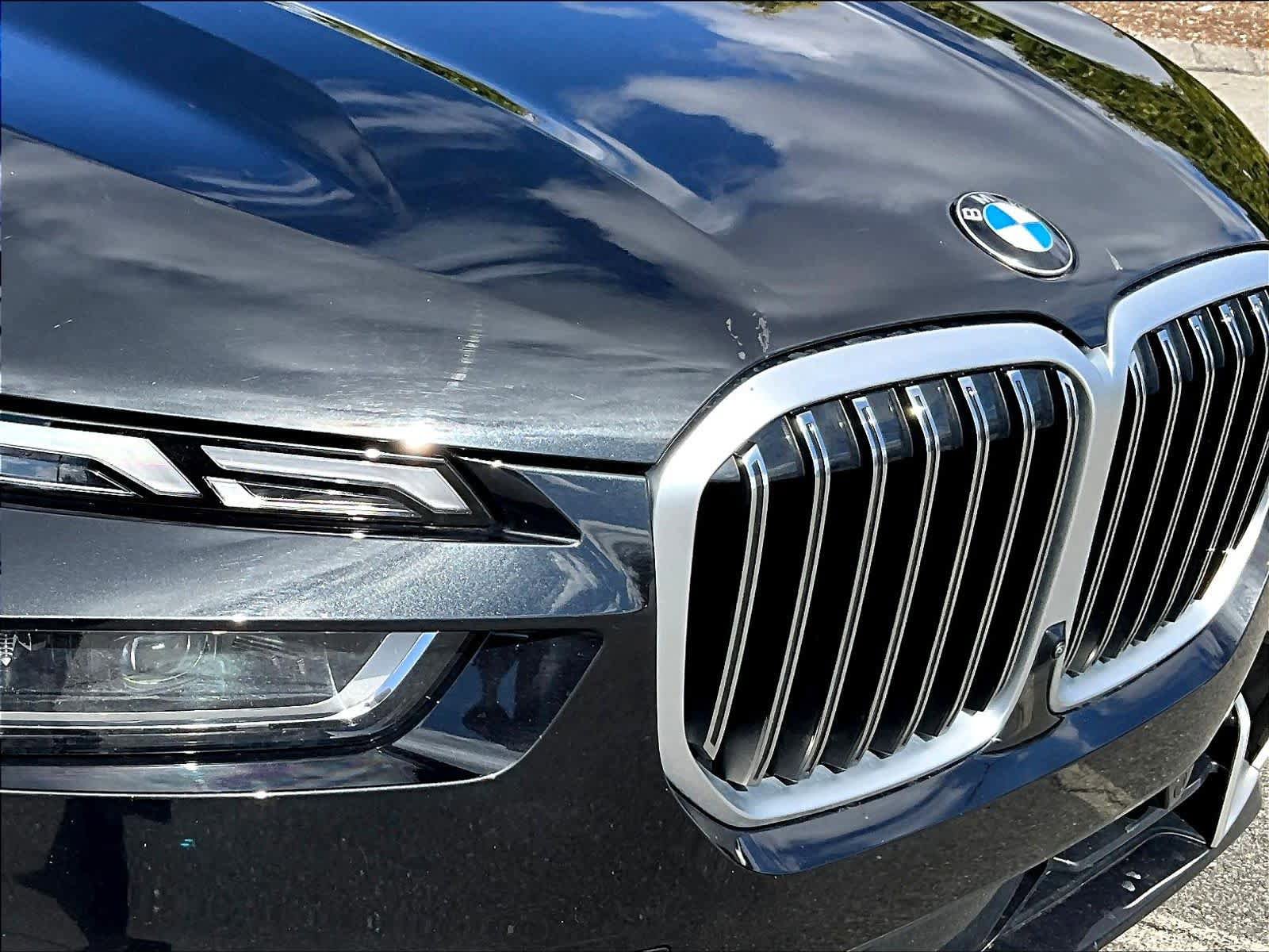 Used 2025 BMW X7 xDrive40i AWD/4WD image 33