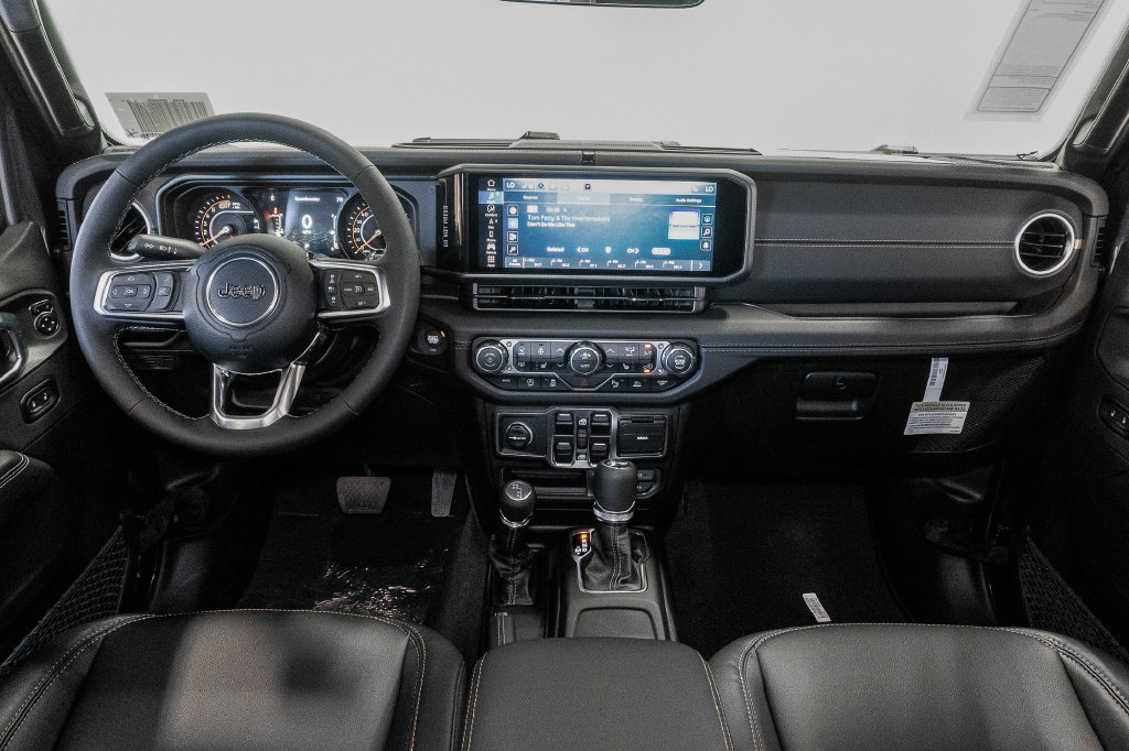 New 2027 Jeep Wrangler Unlimited Sahara AWD/4WD image 25