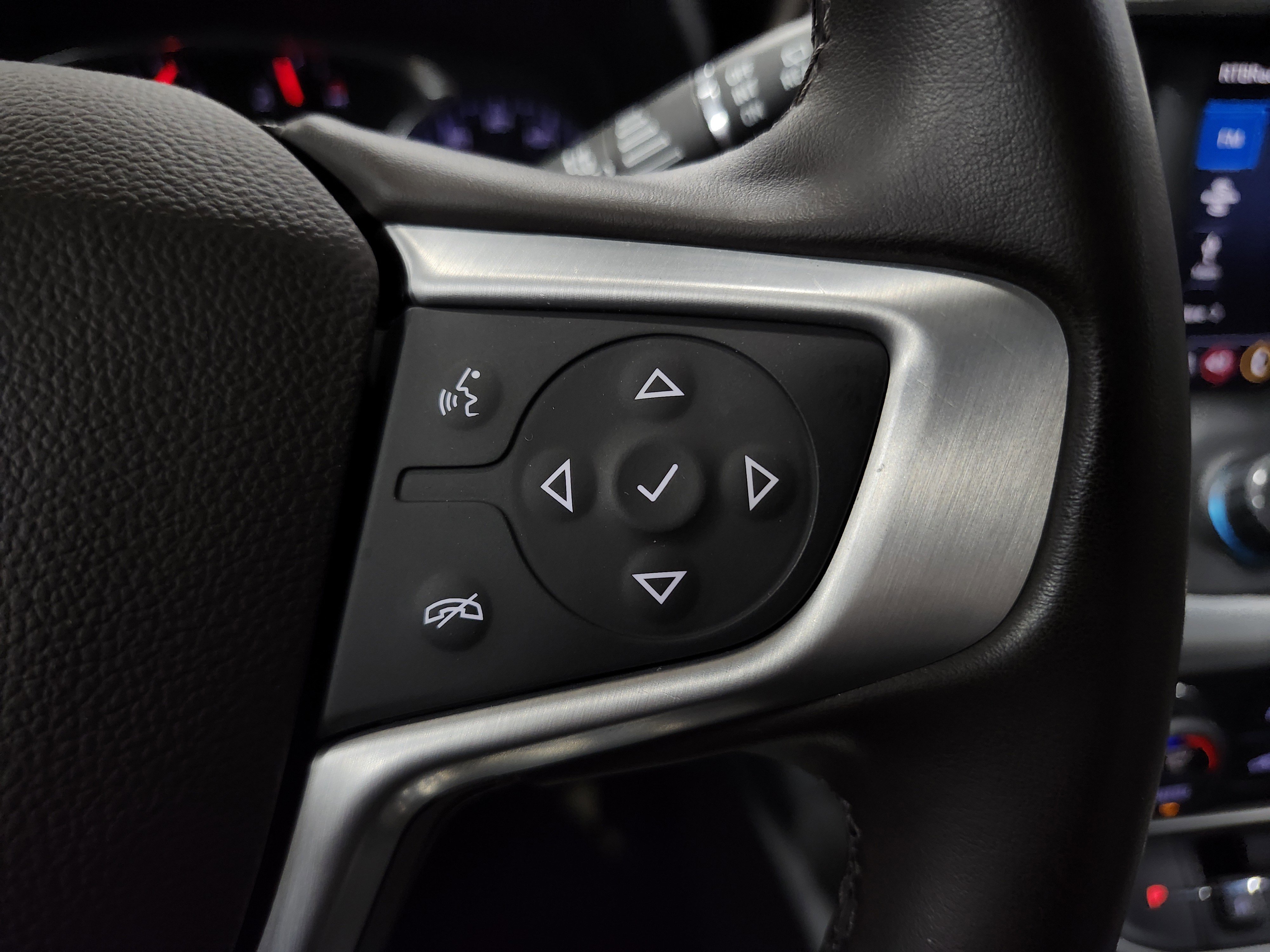 Used 2023 GMC Acadia SLT image 13