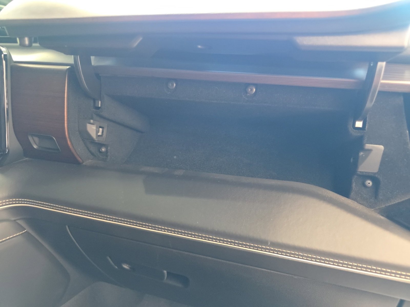 Used 2024 GMC Sierra 2500 Denali Ultimate w/ Max Trailering Package image 13