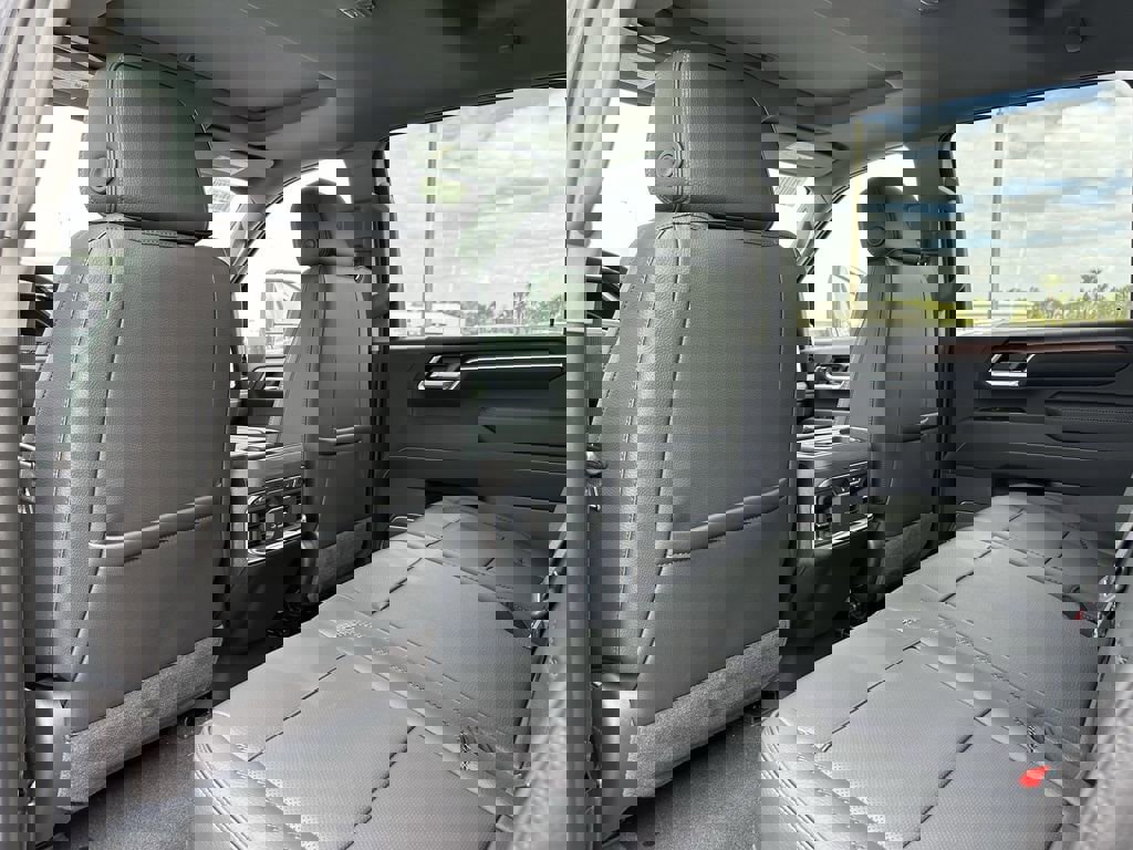 New 2026 GMC Sierra 2500 Denali w/ Denali Reserve Package image 12