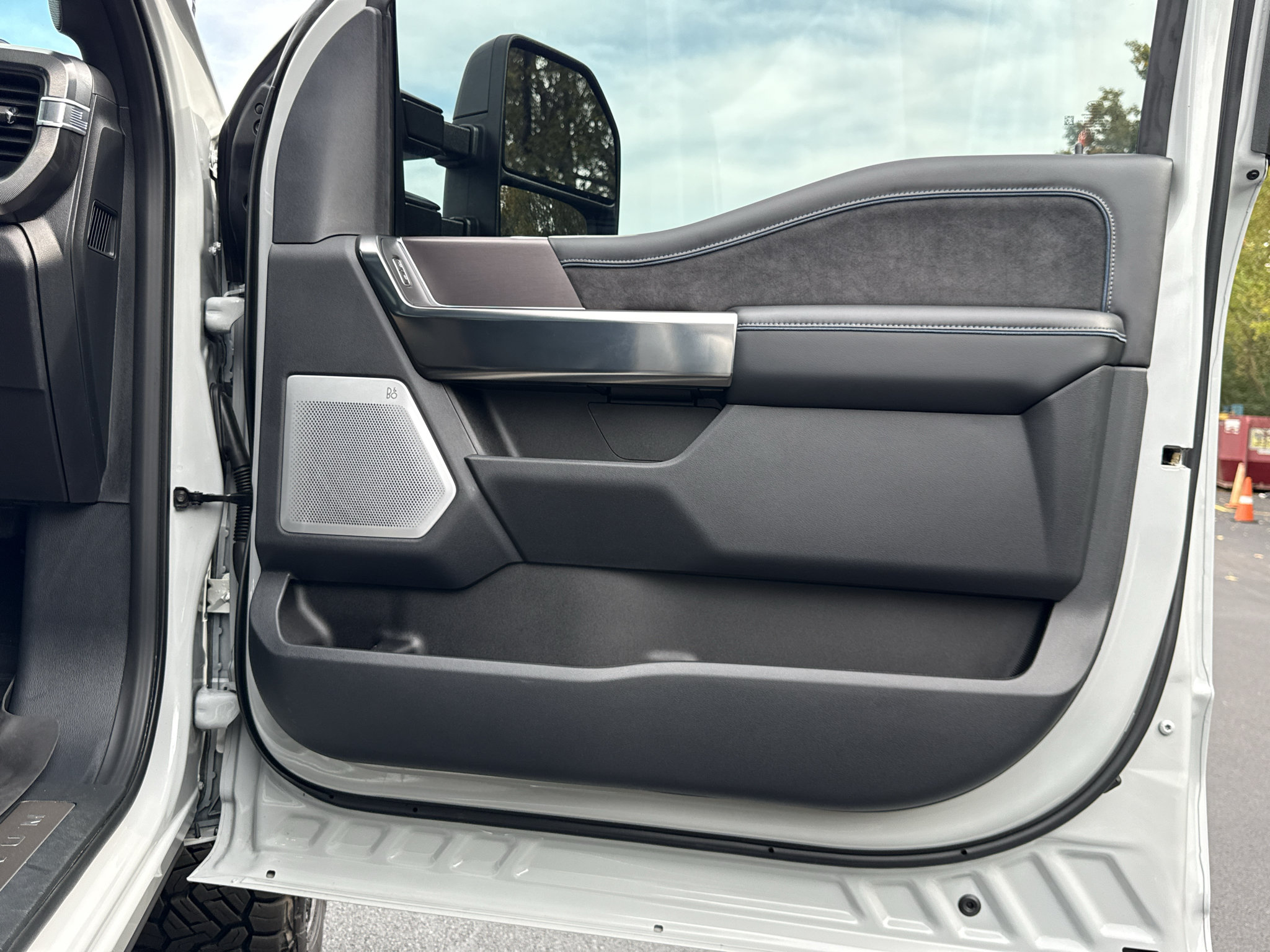 Used 2026 Ford F350 Platinum AWD/4WD image 24