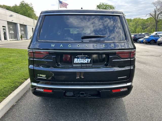 Used 2023 Jeep Wagoneer Series III w/ Convenience Group I AWD/4WD image 7