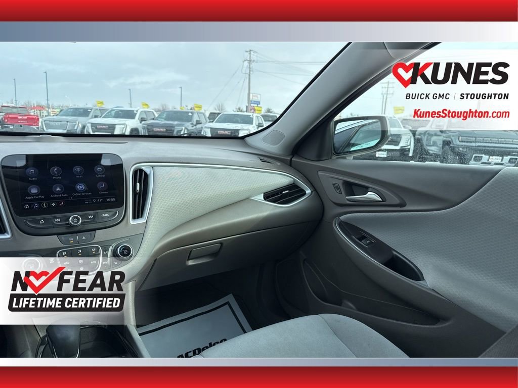 Used 2024 Chevrolet Malibu LT image 40