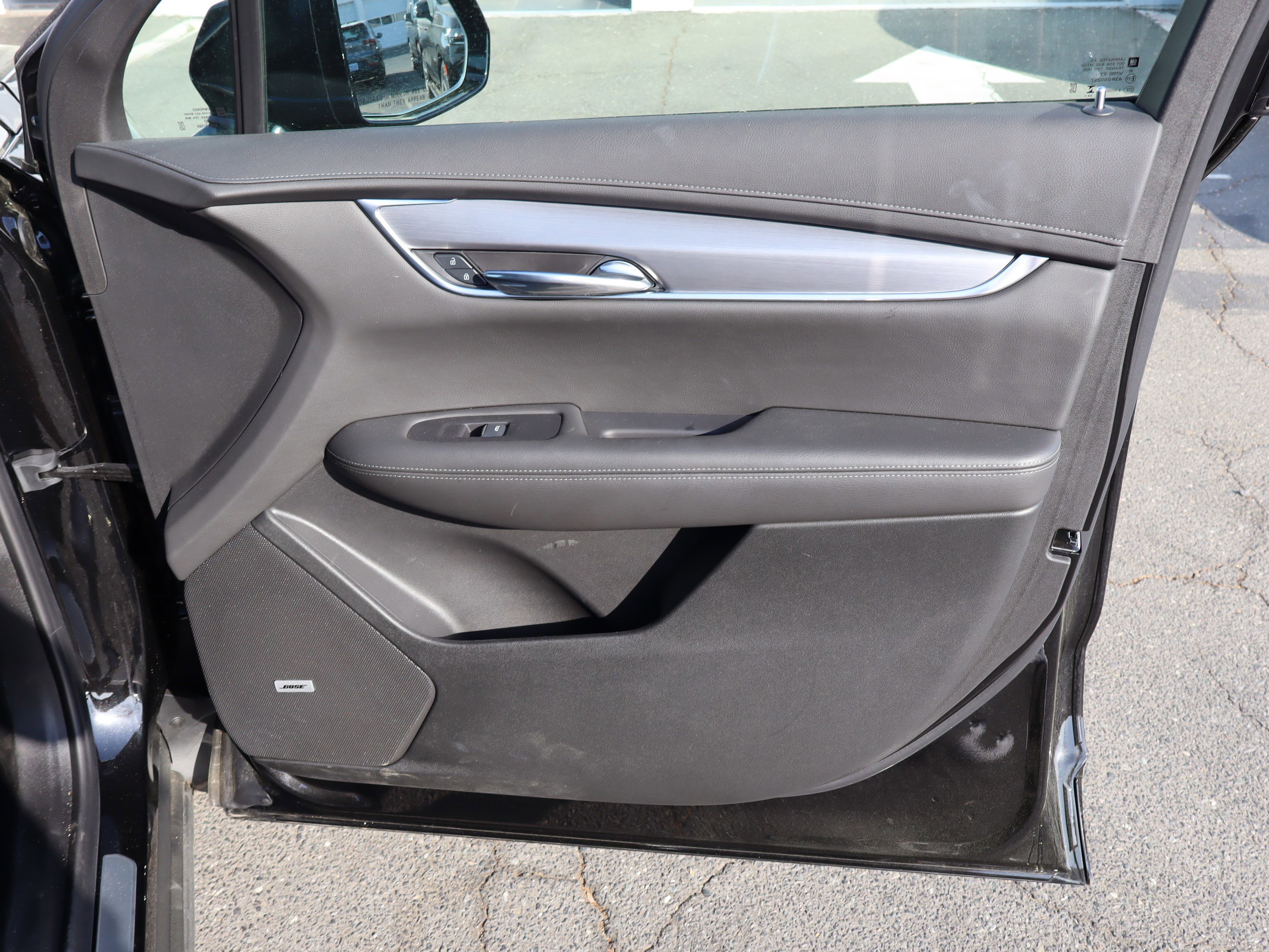 Used 2025 Cadillac XT6 Luxury image 38