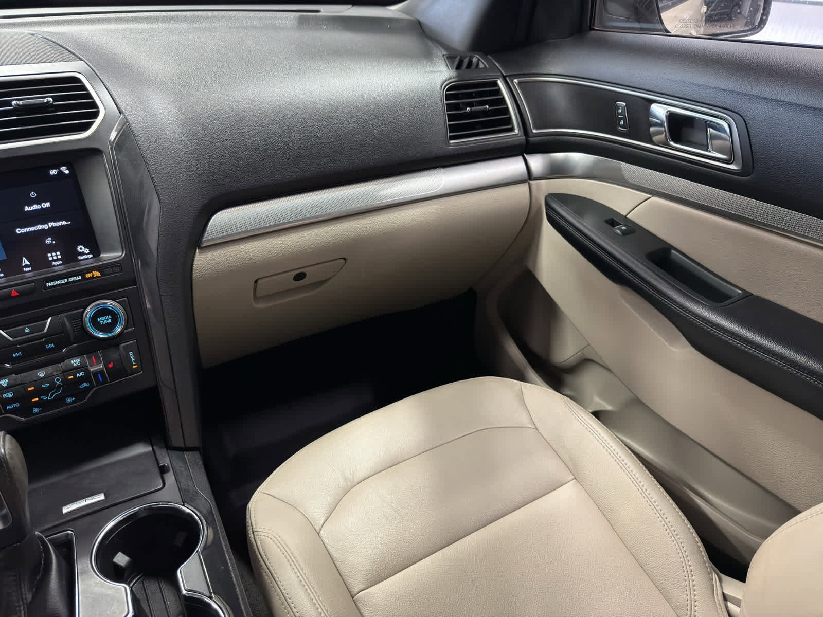 Used 2018 Ford Explorer XLT w/ Equipment Group 202A image 20