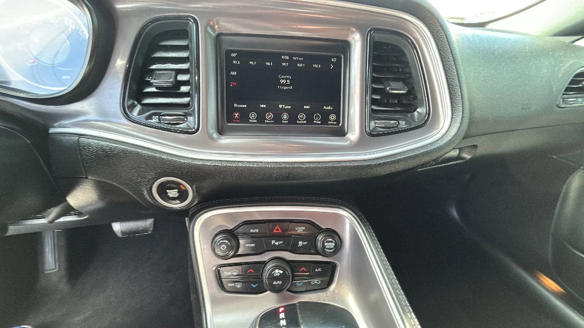 Used 2019 Dodge Challenger SXT w/ Driver Convenience Group RWD image 22