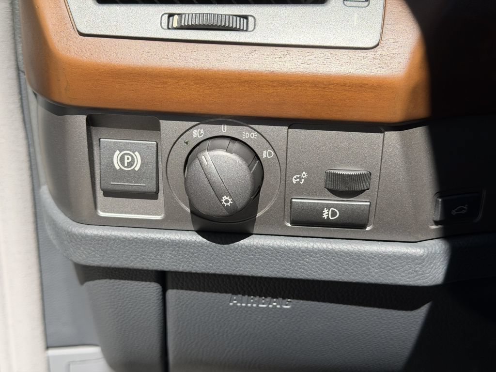Used 2002 BMW 745i RWD image 30