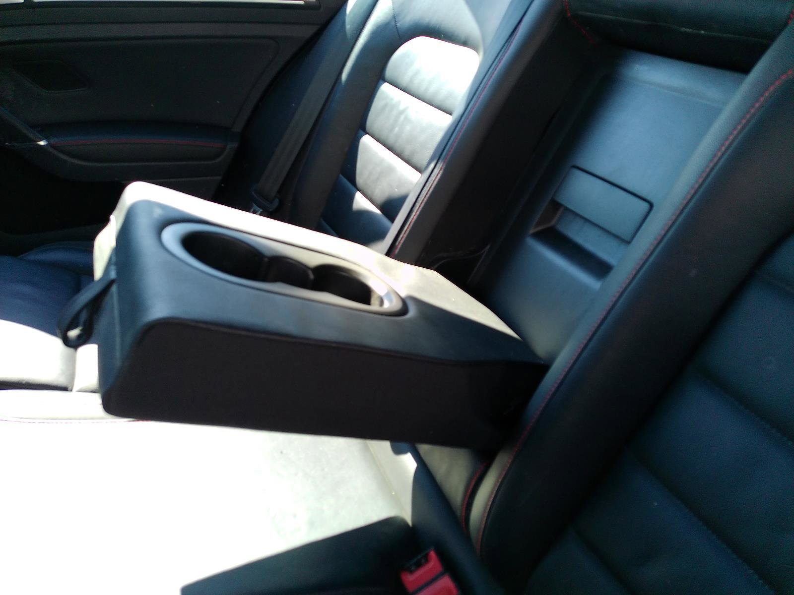 Used 2015 Volkswagen Golf 4-Door FWD image 24