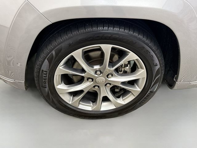 Used 2021 Jeep Grand Cherokee Summit AWD/4WD image 32
