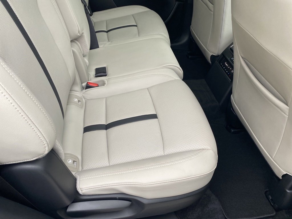 Certified 2025 MAZDA CX-70 Plug-In Hybrid w/ Premium Pkg image 12