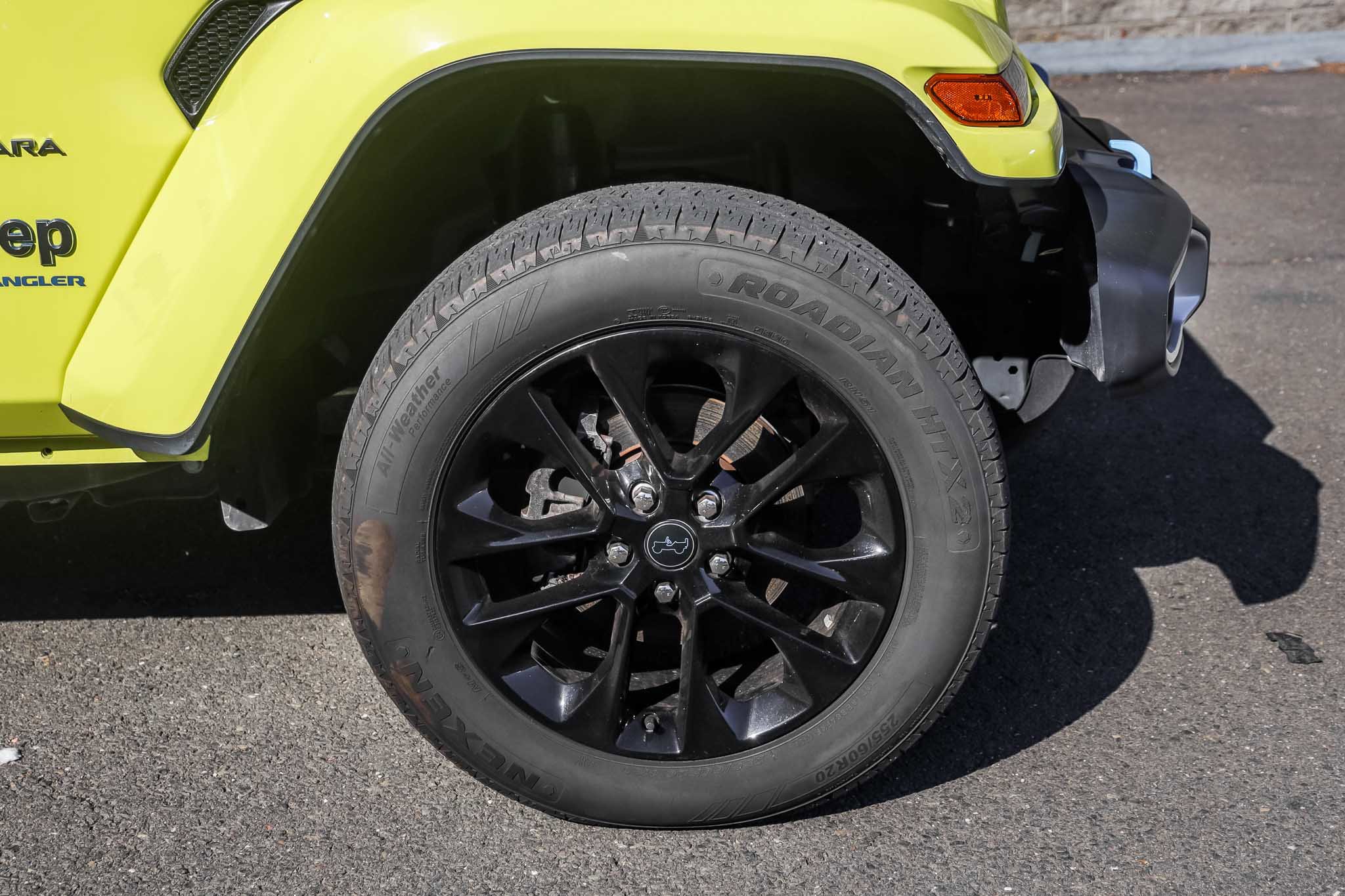 Used 2024 Jeep Wrangler Sahara 4xe image 7