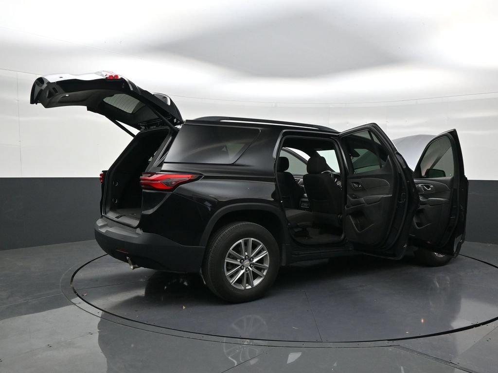 Used 2023 Chevrolet Traverse LT FWD image 27