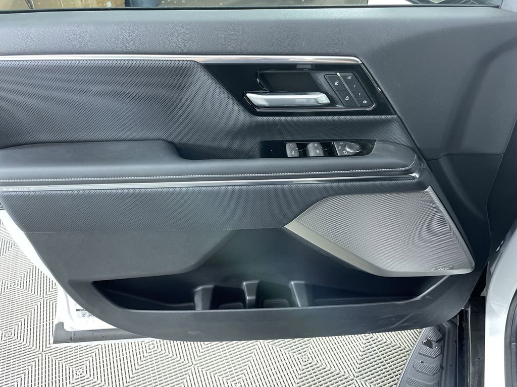 New 2025 GMC Sierra EV Denali image 22