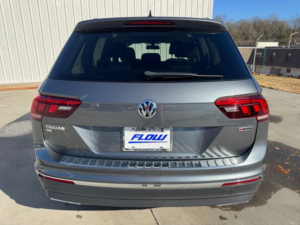 Used 2021 Volkswagen Tiguan SE image 18