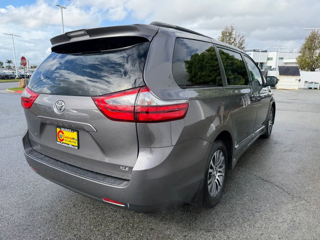 Used 2020 Toyota Sienna XLE Premium w/ Protection Package image 6