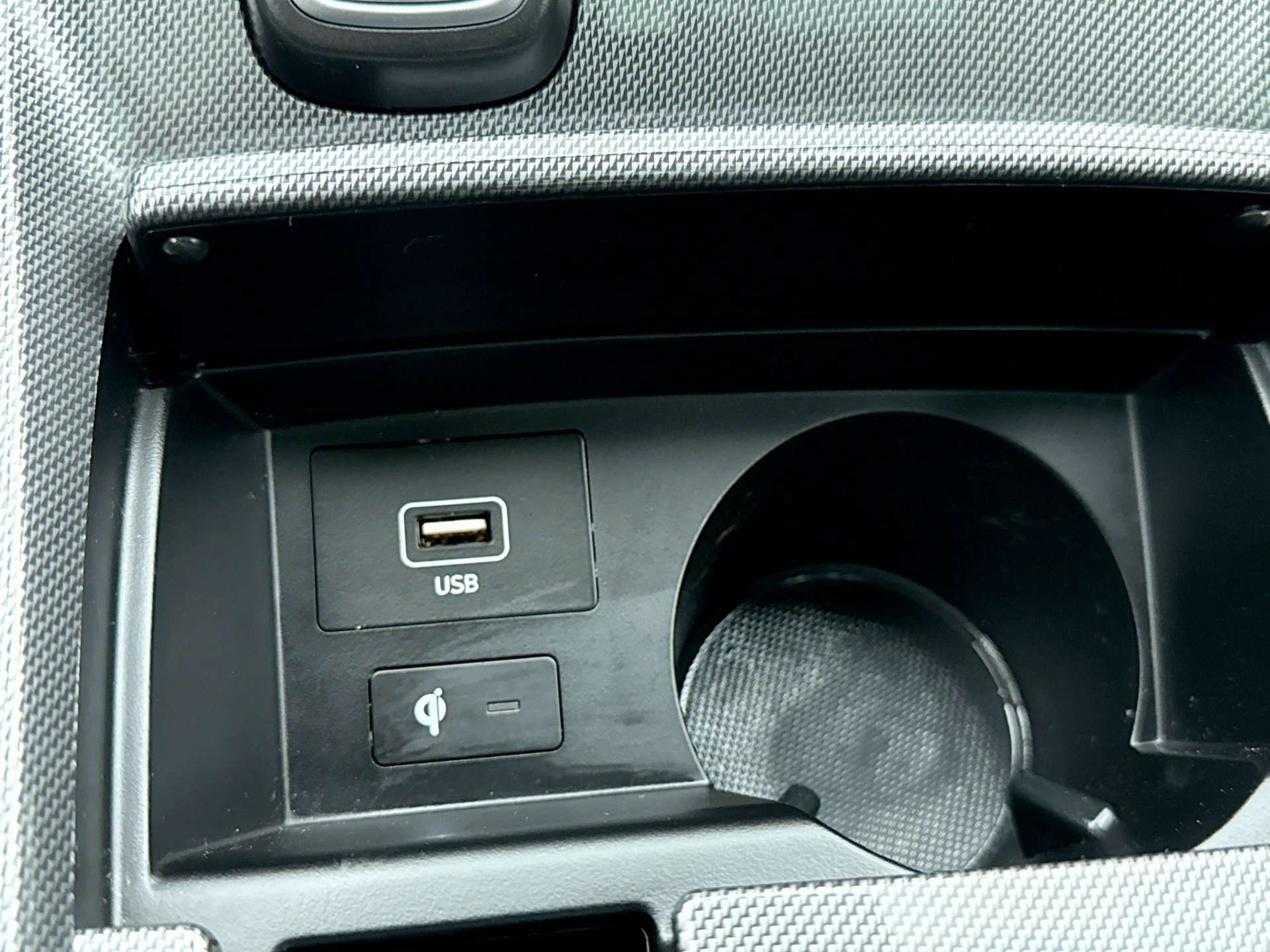 Used 2023 Hyundai Santa Fe SEL w/ Premium Package image 18