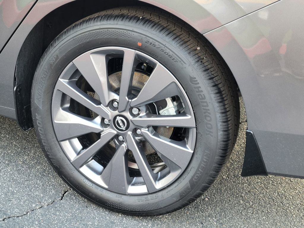 New 2026 Nissan Sentra SL w/ Floor Mat Package image 3