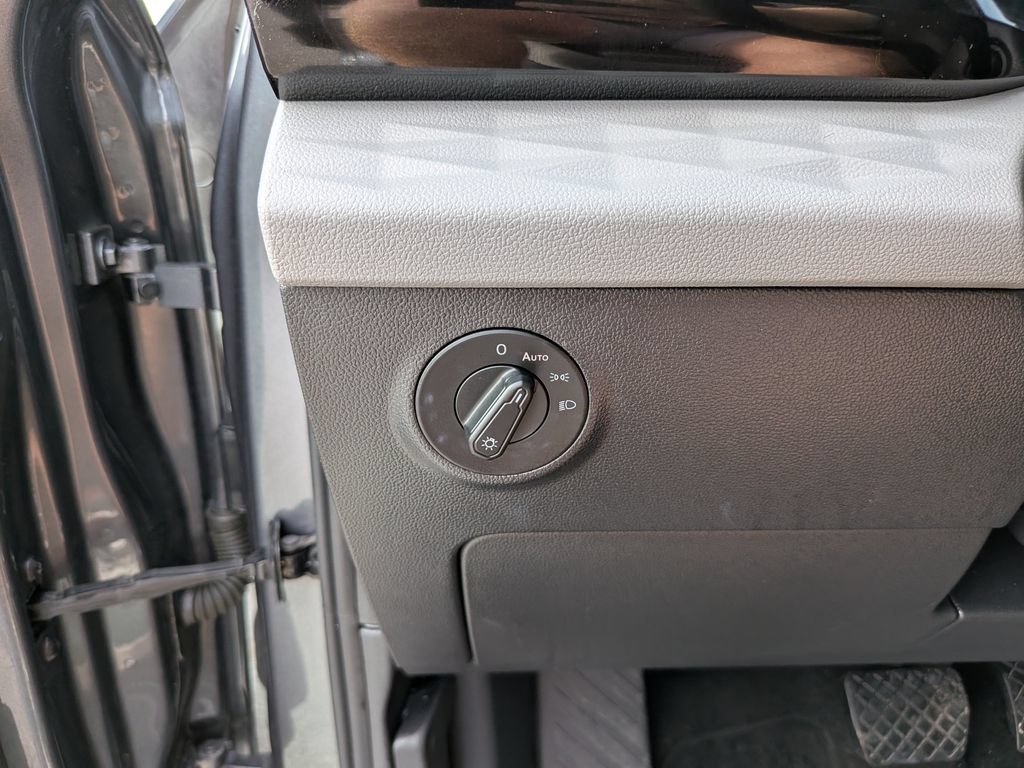 Certified 2023 Volkswagen Taos S FWD image 24